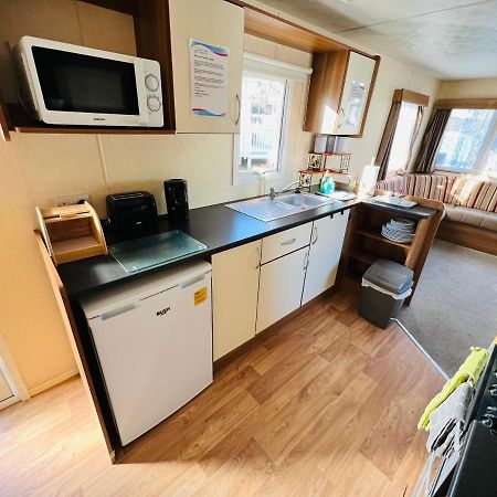 2 Bedroom Caravan Nv16, Lower Hyde, Shanklin, Isle Of Wight 외부 사진